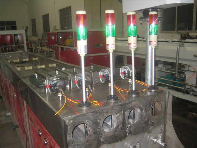 Máquina con cuatro tubos de la protuberancia del tubo del PVC, cadena de producción eléctrica del tubo del conducto 0
